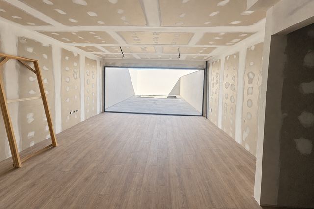 Reforma de sala con gran apertura