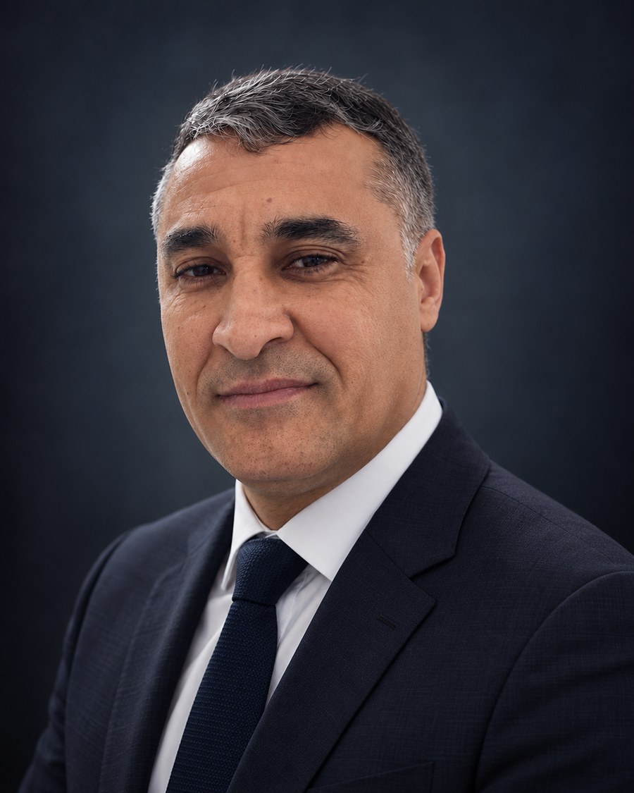 Omar Ettassi, CEO de INSATACIONES PLACAS ETTASSI SL